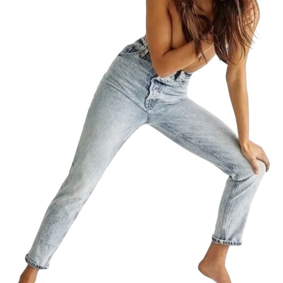 We The Free Women's Lived in Blue Jeans Sz 30 High Waist Button Fly Acid Wash - Picture 2 of 12